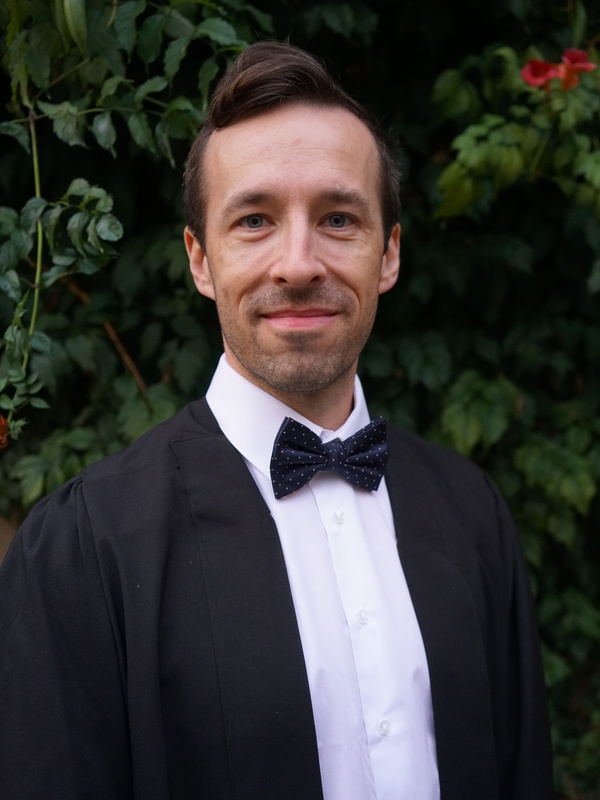 Dr Daniel Grossegger